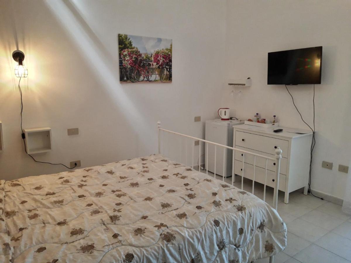 ואדה Agriturismo Il Cipresso מראה חיצוני תמונה