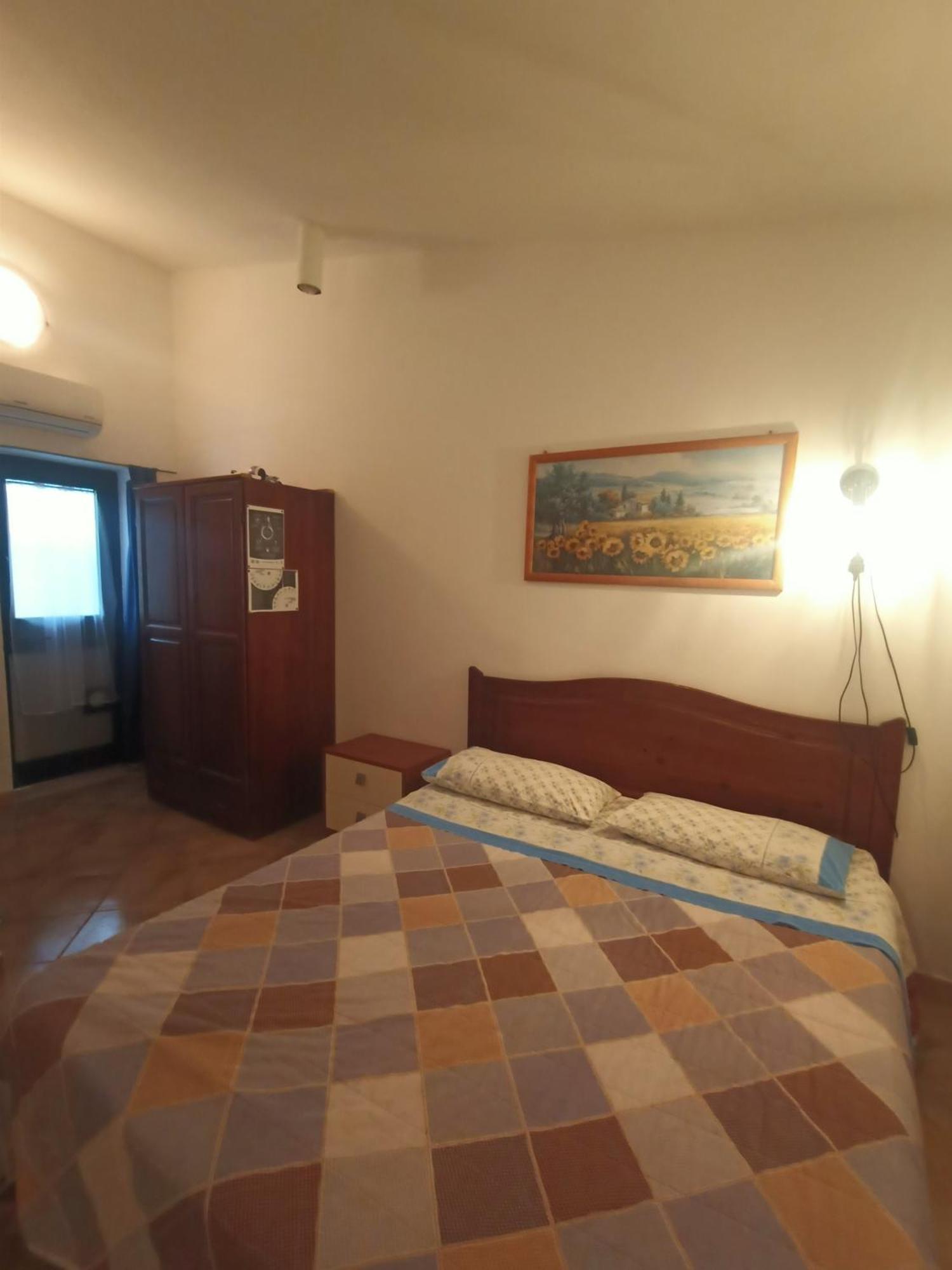 ואדה Agriturismo Il Cipresso מראה חיצוני תמונה